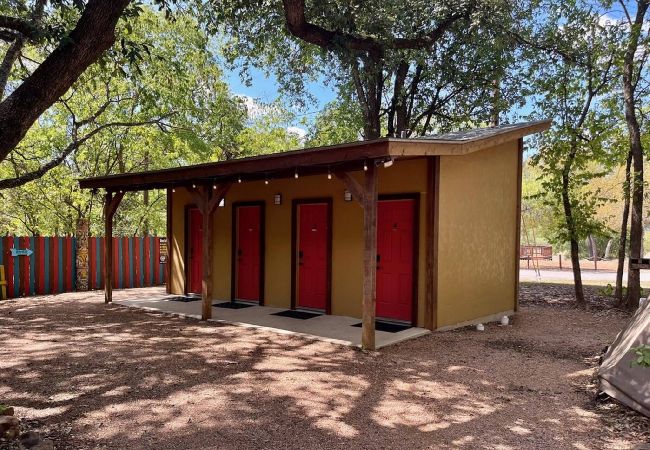 Cabin in New Braunfels - Tipi 3 - Painted Pony