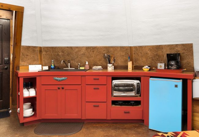 House in New Braunfels - Tipi 3 - Painted Pony House in New Braunfels - Tipi 3 - Painted Pony