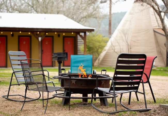 House in New Braunfels - Tipi 3 - Painted Pony House in New Braunfels - Tipi 3 - Painted Pony