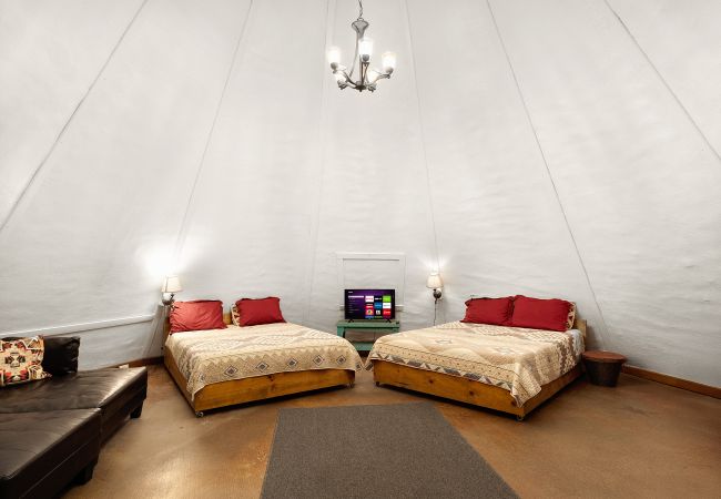 House in New Braunfels - Tipi 1 - Sweet Grass House in New Braunfels - Tipi 1 - Sweet Grass