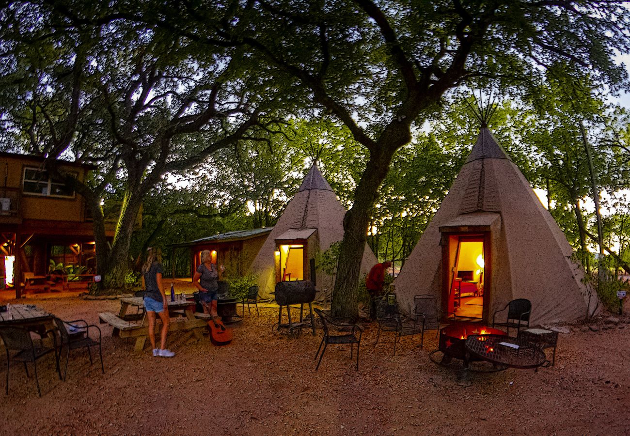 Cabin in New Braunfels - Tipi 4 - Red Cloud