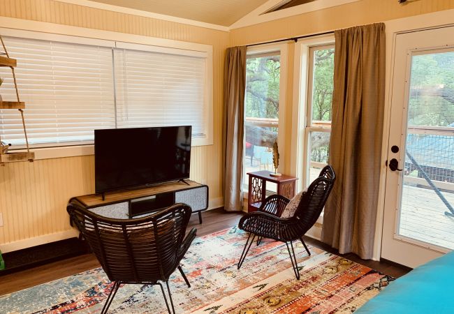 Bungalow in New Braunfels - la Pluma Retreat Bungalow in New Braunfels - la Pluma Retreat