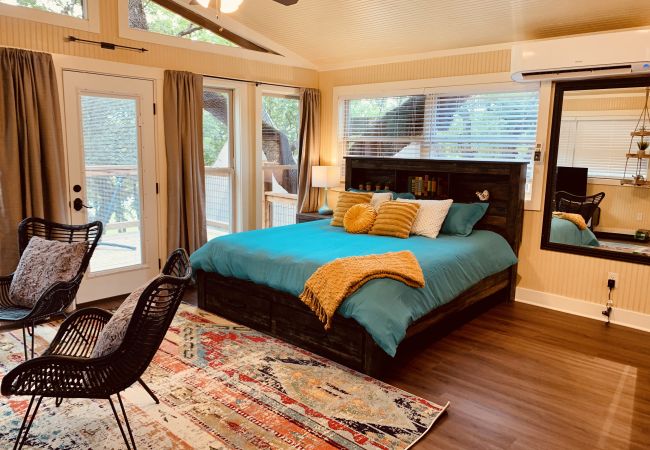 Bungalow in New Braunfels - la Pluma Retreat Bungalow in New Braunfels - la Pluma Retreat