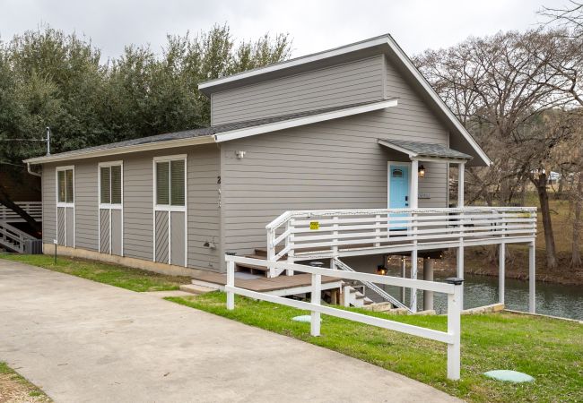 House in New Braunfels - Air Haus LITE House in New Braunfels - Air Haus LITE