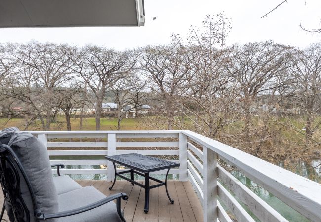 House in New Braunfels - Air Haus LITE House in New Braunfels - Air Haus LITE