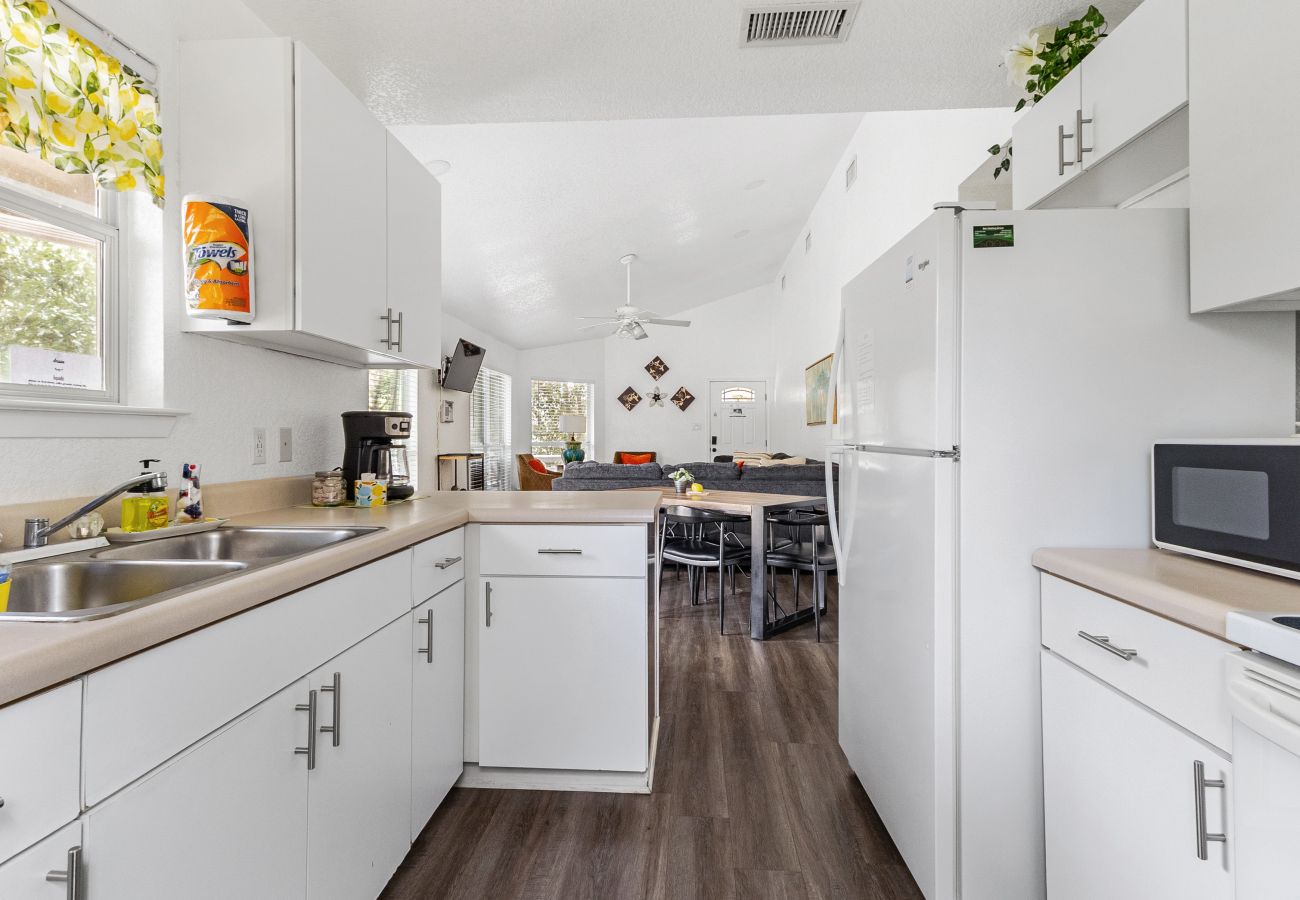 House in New Braunfels - Earth Haus LITE