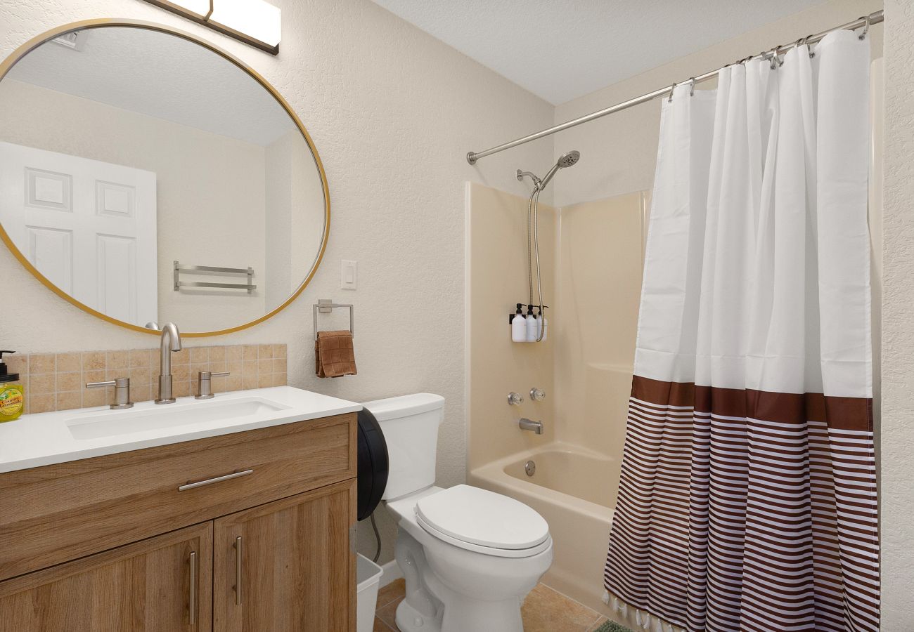 House in New Braunfels - Earth Haus LITE