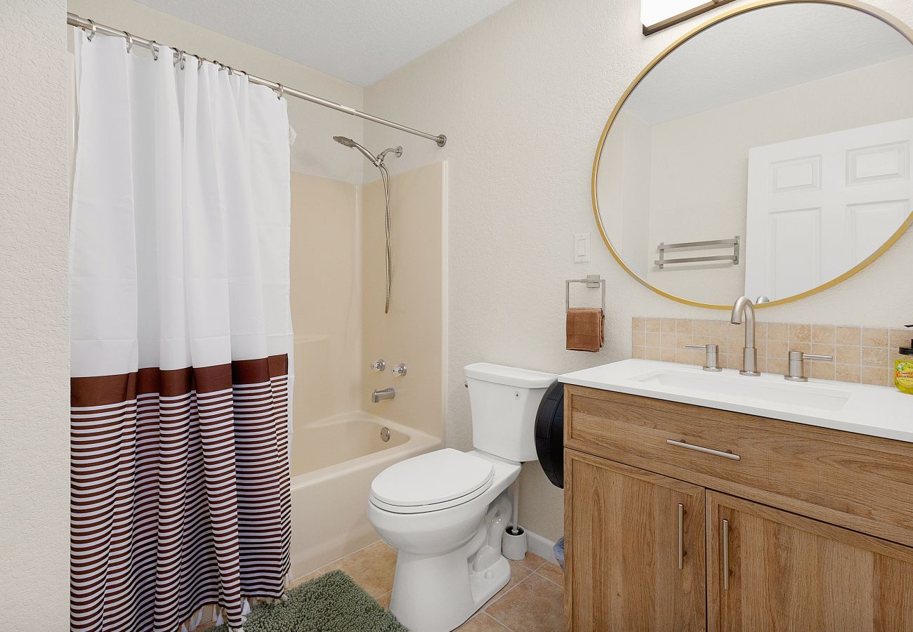 House in New Braunfels - Earth Haus LITE