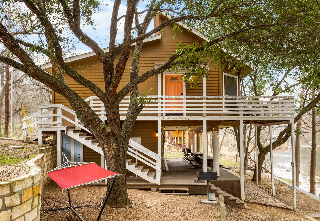 House in New Braunfels - Earth Haus LITE