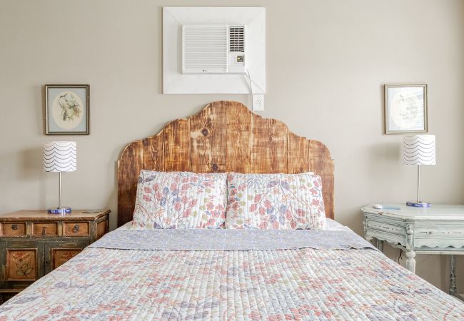 House in Seguin - Elm Street Cottage House in Seguin - Elm Street Cottage