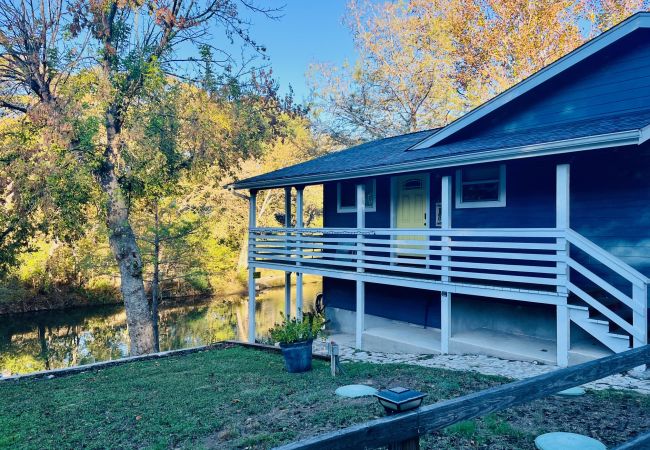 House in New Braunfels - Water Haus House in New Braunfels - Water Haus