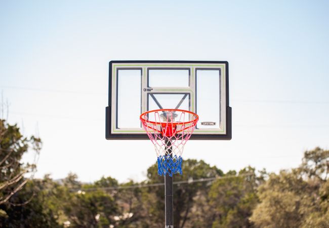 House in Canyon Lake - The Rustic Soak Farmhouse House in Canyon Lake - The Rustic Soak Farmhouse