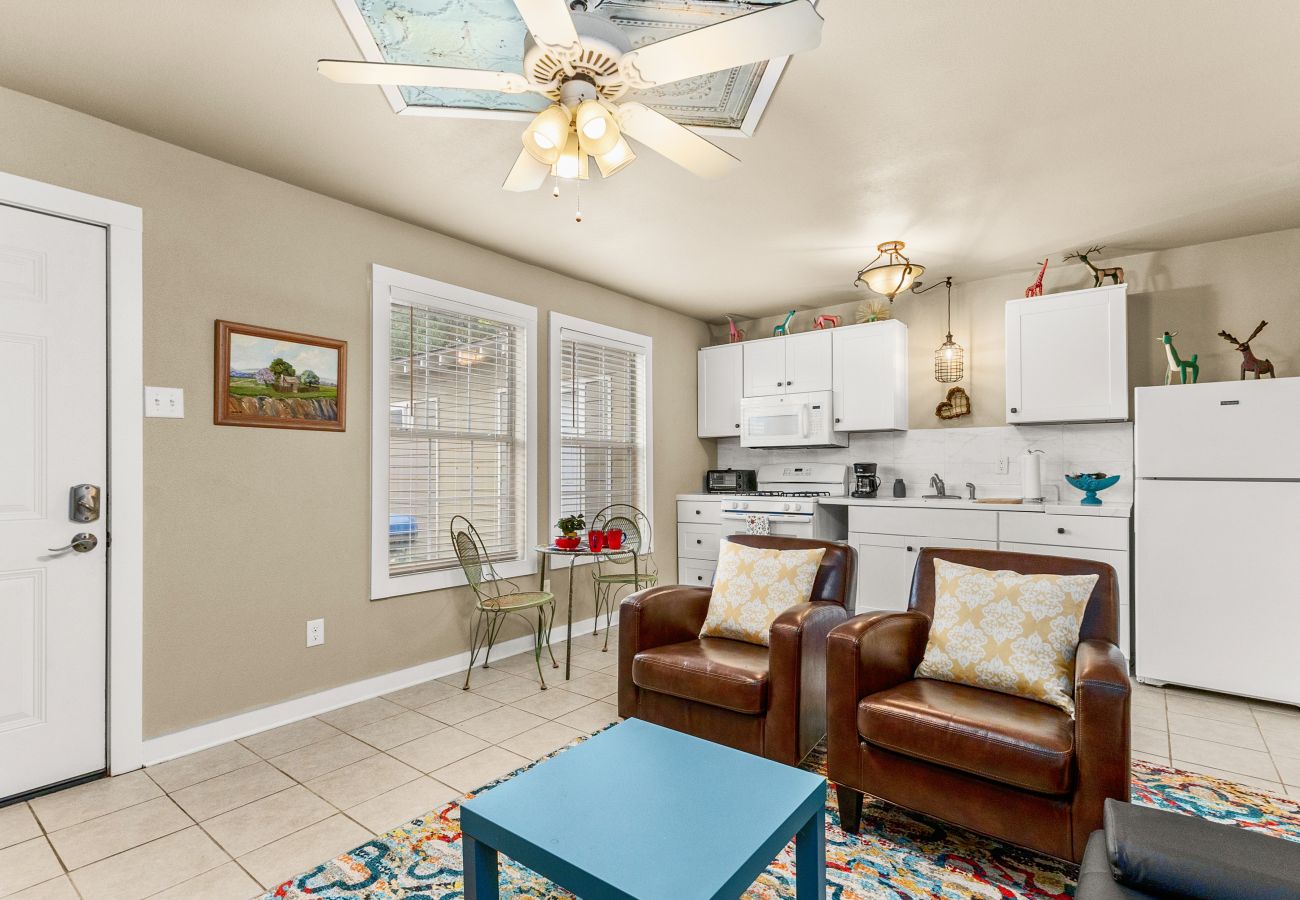 Rental convenient to downtown Seguin