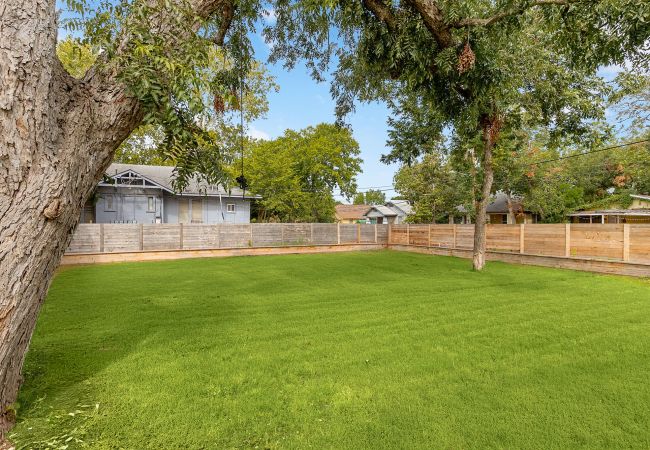 House in Seguin - Ellie Marie House LITE House in Seguin - Ellie Marie House LITE