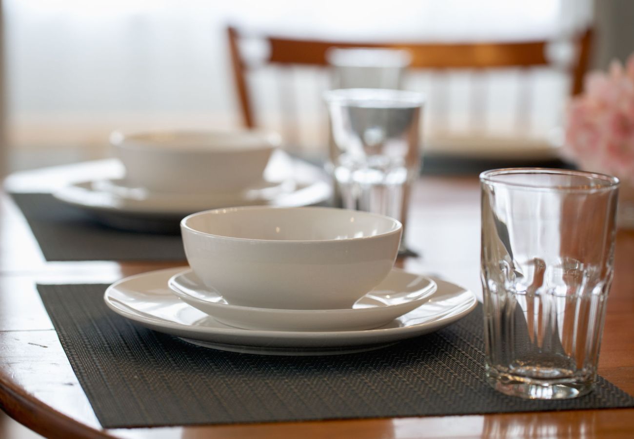 rental for up to 2 guests in historic and growing Seguin TX kitchen details, perfect home for entertaining, Seguin vacation rental