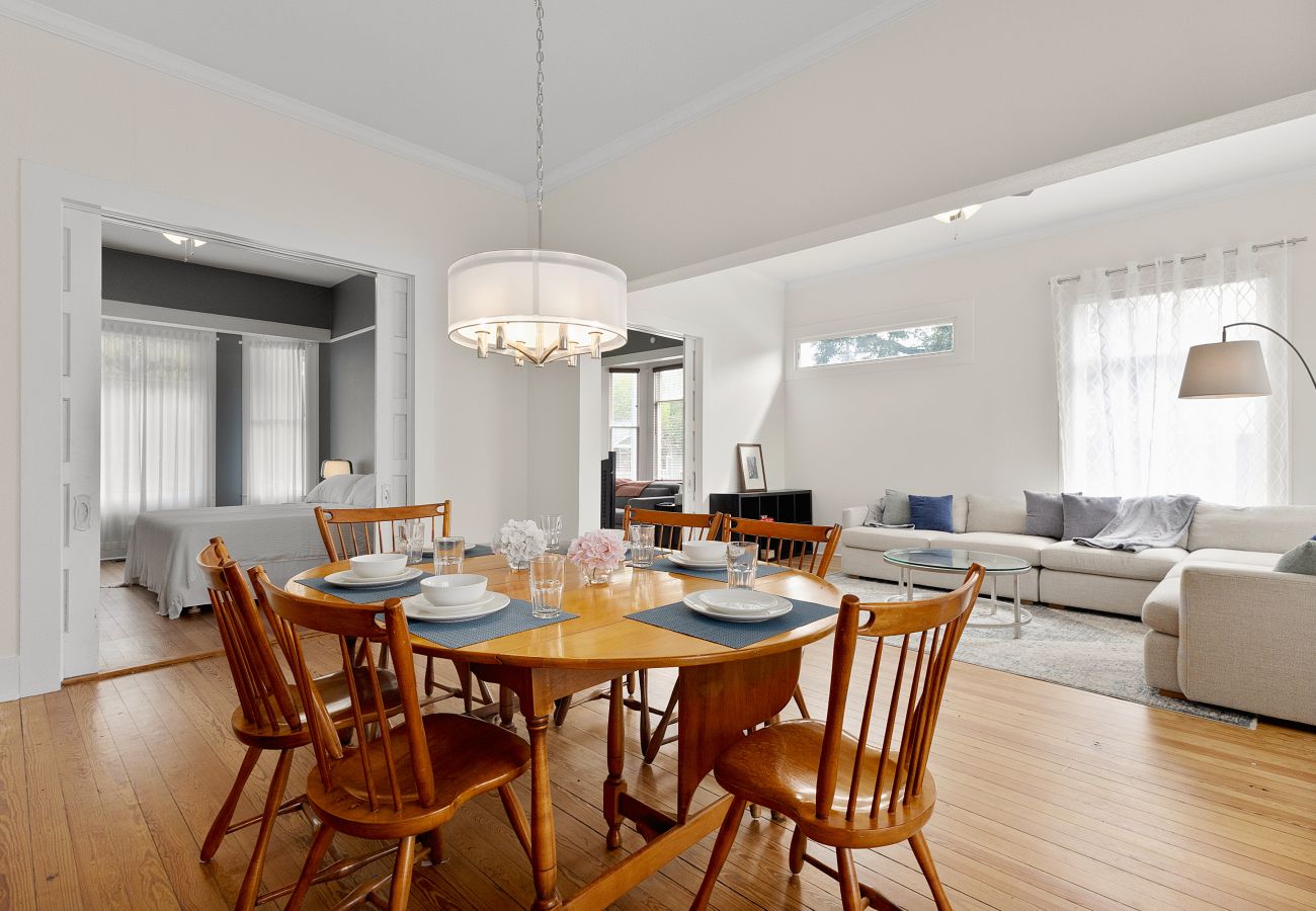 Seguin staycation family trip to historic places Texas travel perfect getaway escape from it all wonderful vacation